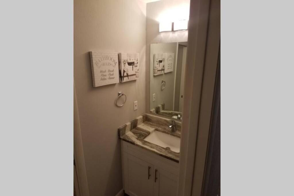 Cozy 3 Bed 2.5 Bath Located Near Busch Gardens Apartment Tampa Exterior foto